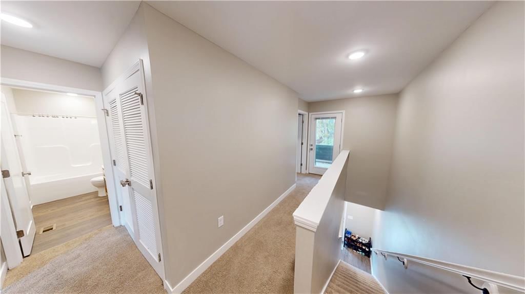 Photo 12 of 33 - 2355 E 27th Street, Kansas City, MO 64109