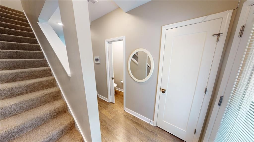 Photo 11 of 33 - 2355 E 27th Street, Kansas City, MO 64109