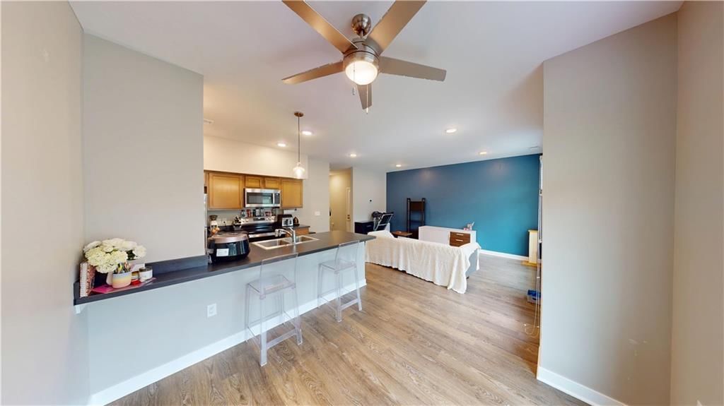 Photo 5 of 33 - 2355 E 27th Street, Kansas City, MO 64109