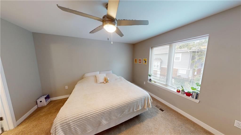 Photo 18 of 33 - 2355 E 27th Street, Kansas City, MO 64109