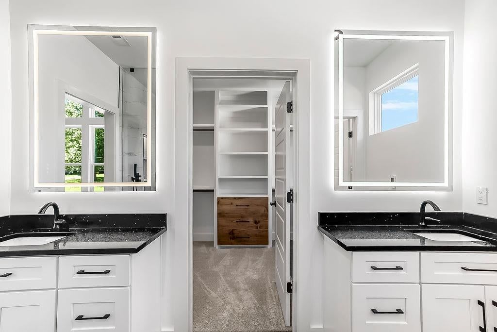 Double vanity and white vanity at 2738 N 86th Terrace, Kansas City, KS 66109