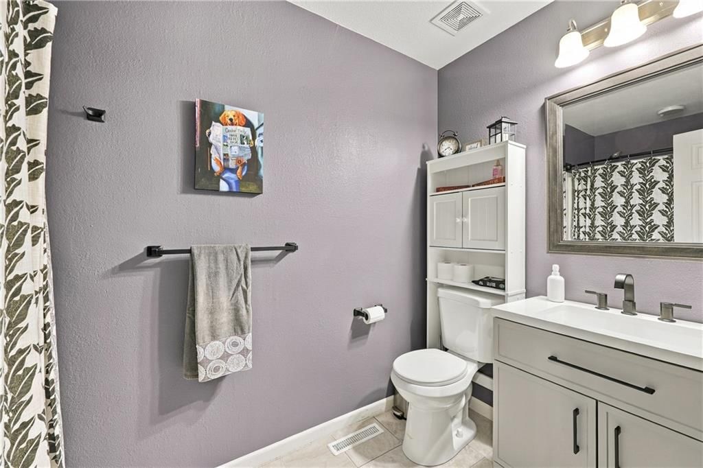 1010 E 16th Street — photo 15