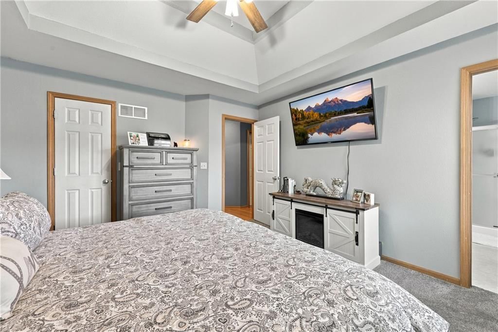 1010 E 16th Street — photo 17