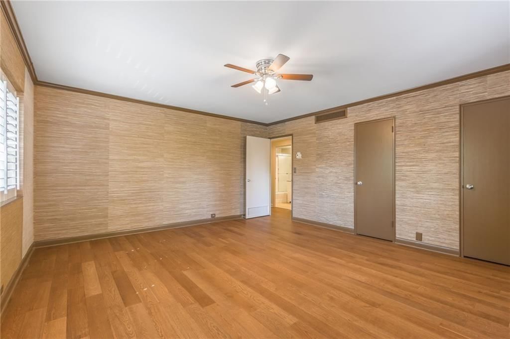 310 W 49th Street — photo 10