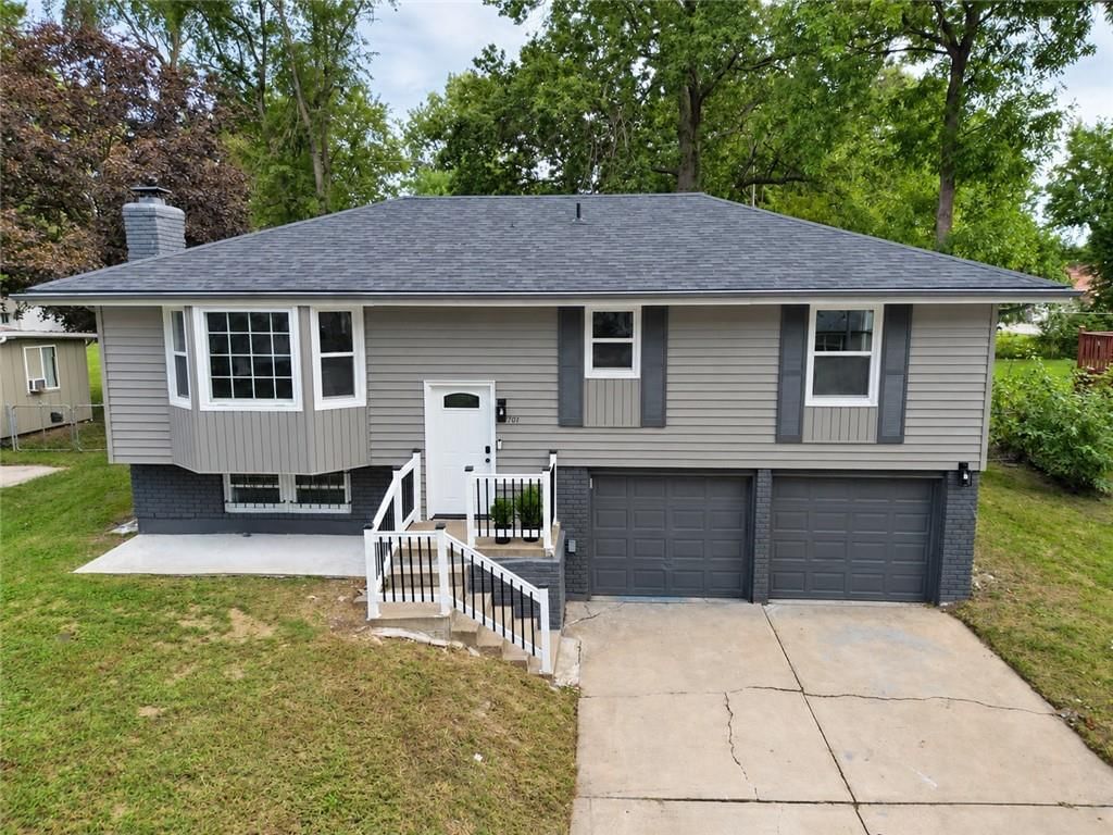 7701 E 90th Terrace, Kansas City, MO