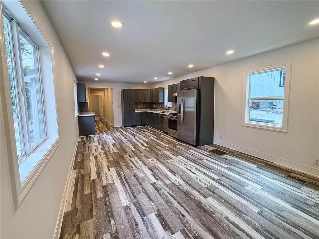1033 Tenny Avenue — photo 5