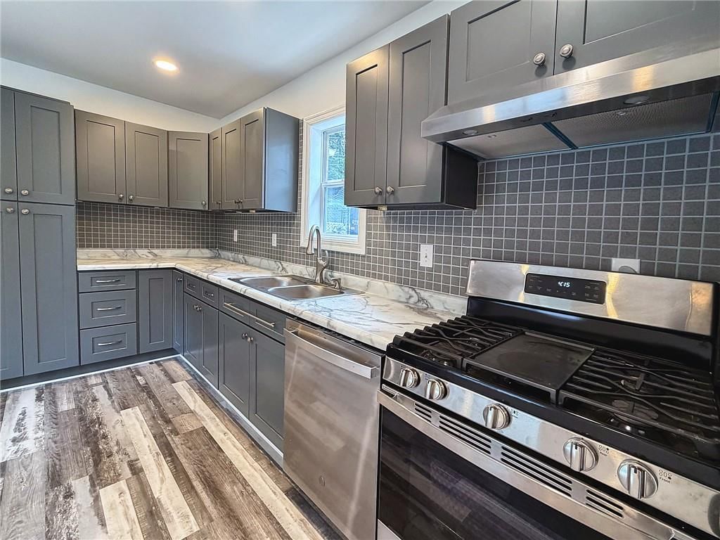 1033 Tenny Avenue — photo 7