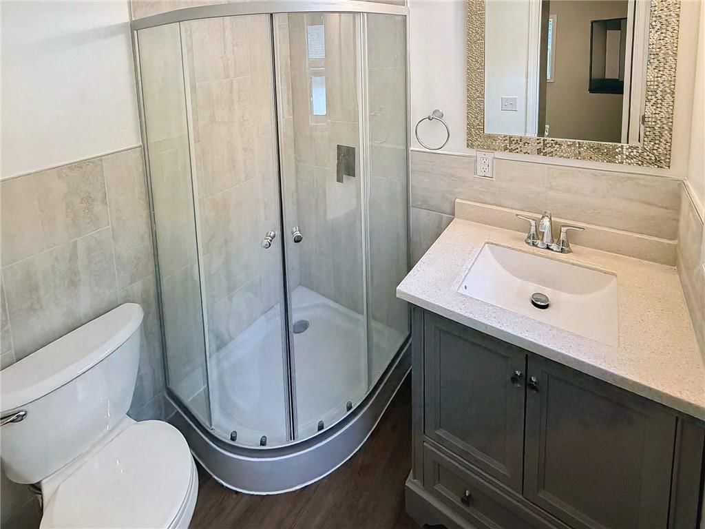 1033 Tenny Avenue — photo 10