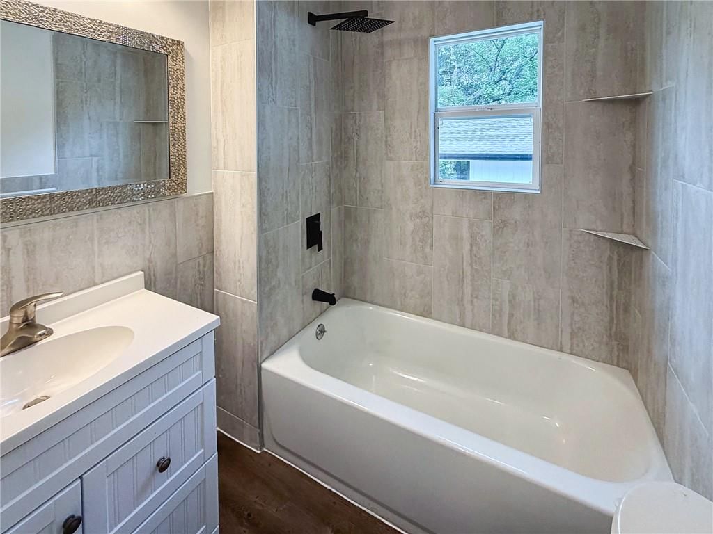 1033 Tenny Avenue — photo 13