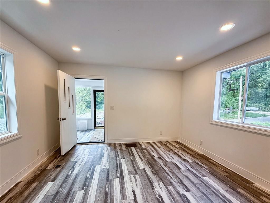1033 Tenny Avenue — photo 15