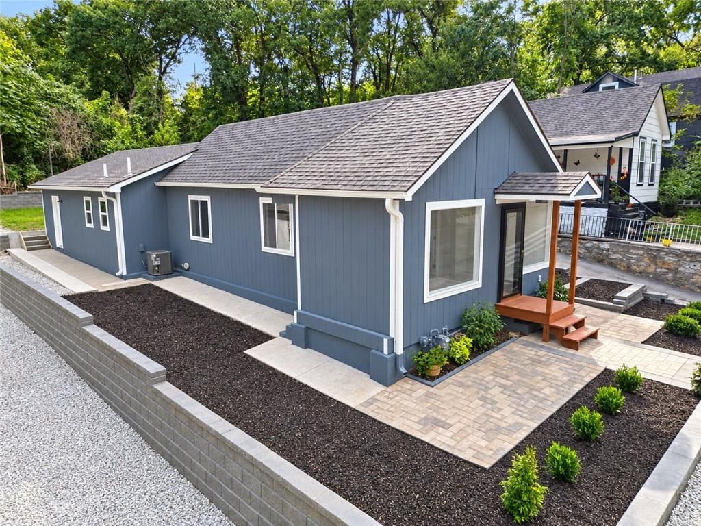 1033 Tenny Avenue, Kansas City, KS