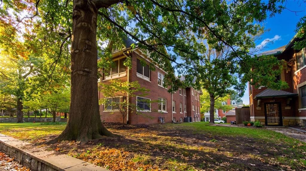 3538 Cherry Street, Kansas City, MO: listing photo 3