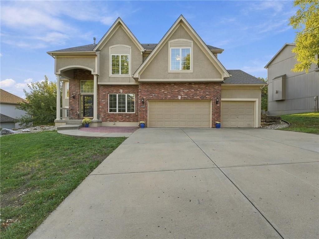 9216 N Manning Avenue, Kansas City, MO