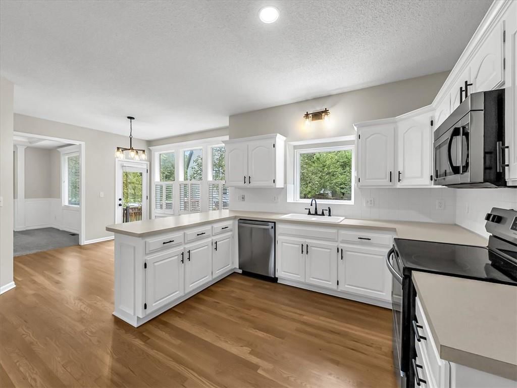 15146 W 153 Terrace — photo 10