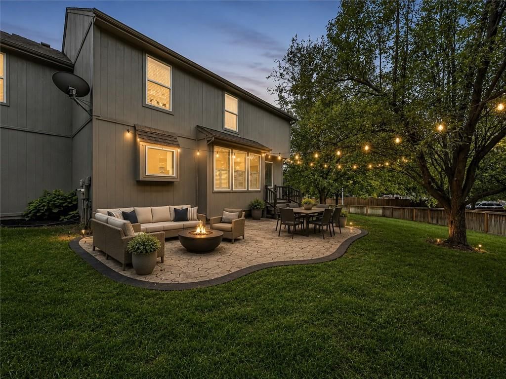 15146 W 153 Terrace, Olathe, KS: listing photo 3
