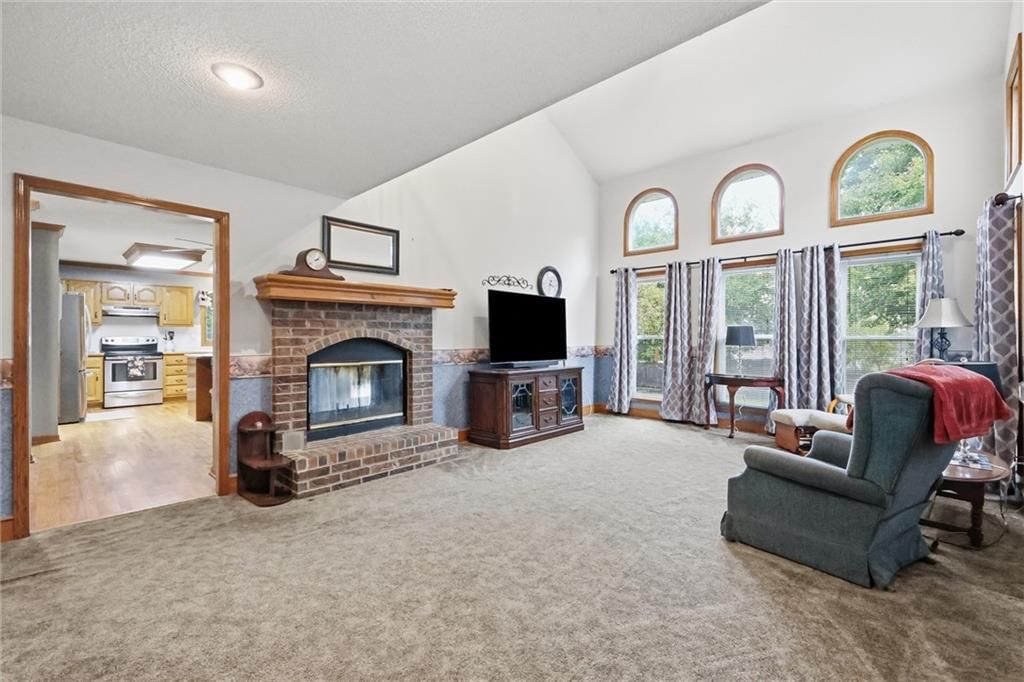 16207 Spring Valley Road, Belton, MO