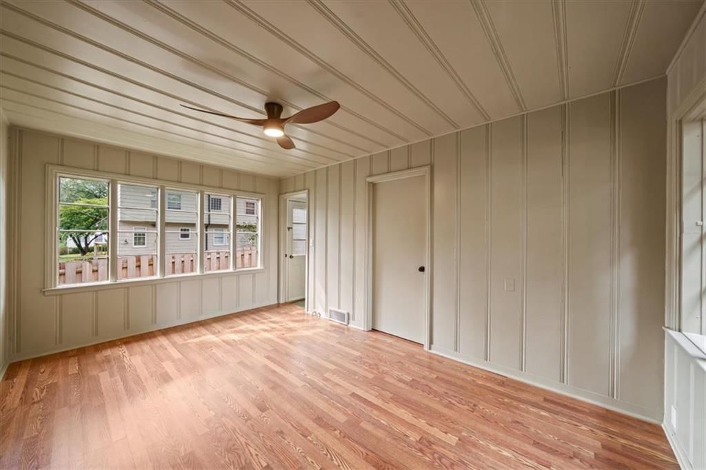 Photo 17 of 31, 2525 W 50th Terrace, Westwood, KS 66205