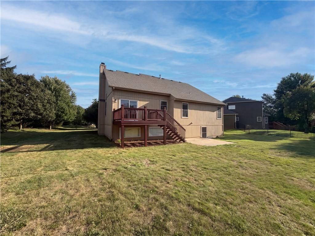 Photo 21 of 22 - 7825 W 143rd Place, Overland Park, KS 66223