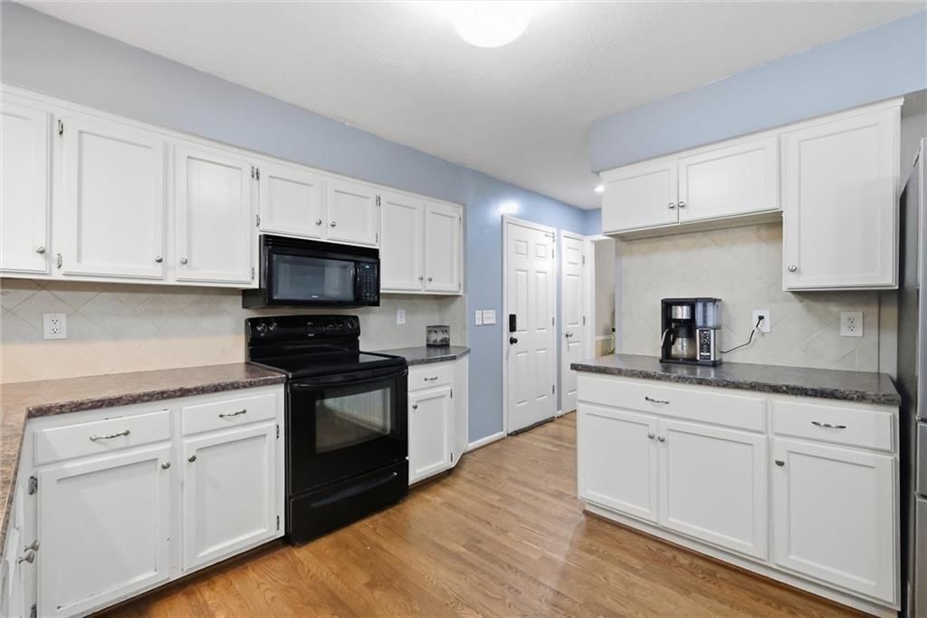 10246 Hauser Street — photo 18