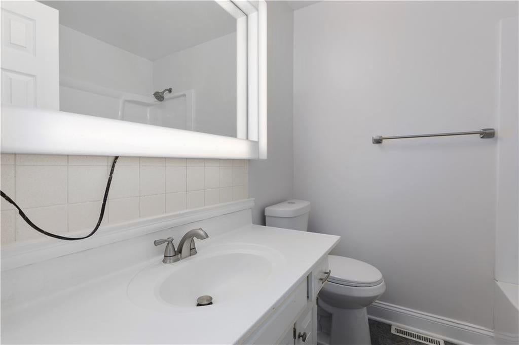 12816 WINCHESTER Avenue — photo 14