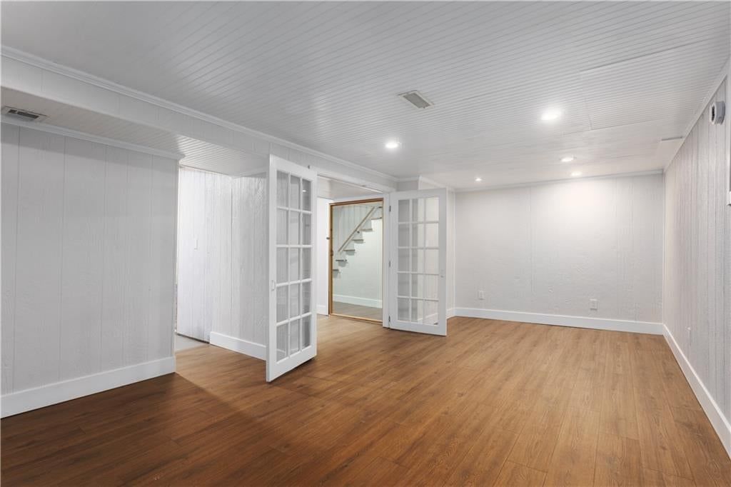 12816 WINCHESTER Avenue — photo 18