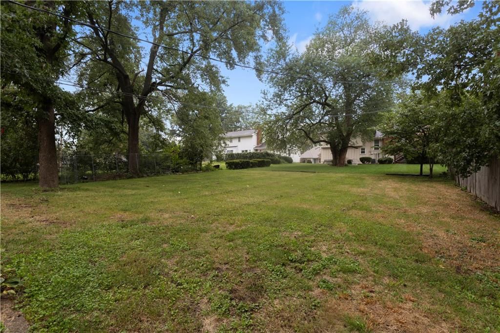 12816 WINCHESTER Avenue — photo 25