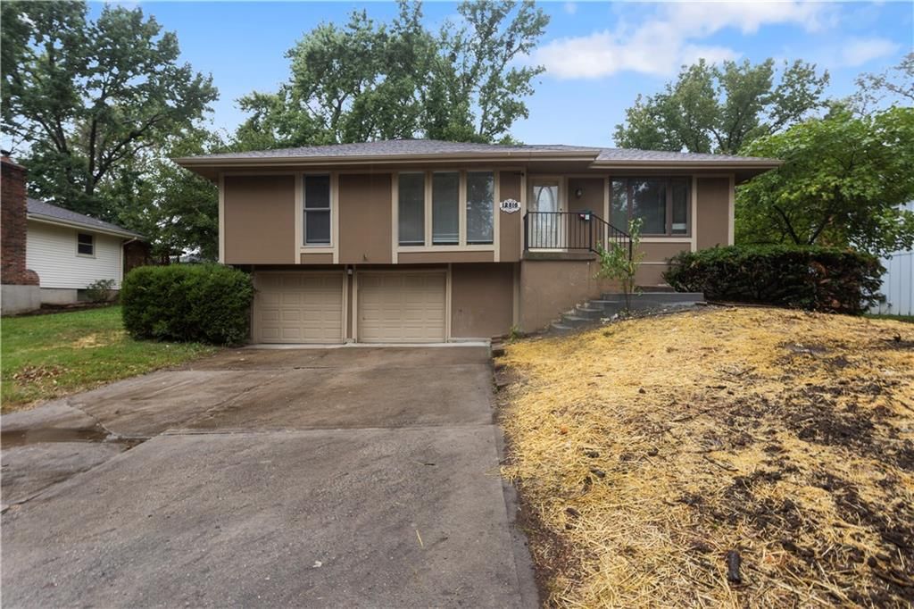 12816 WINCHESTER Avenue — photo 26