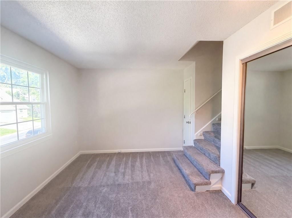 10002 W 86th Street — photo 5