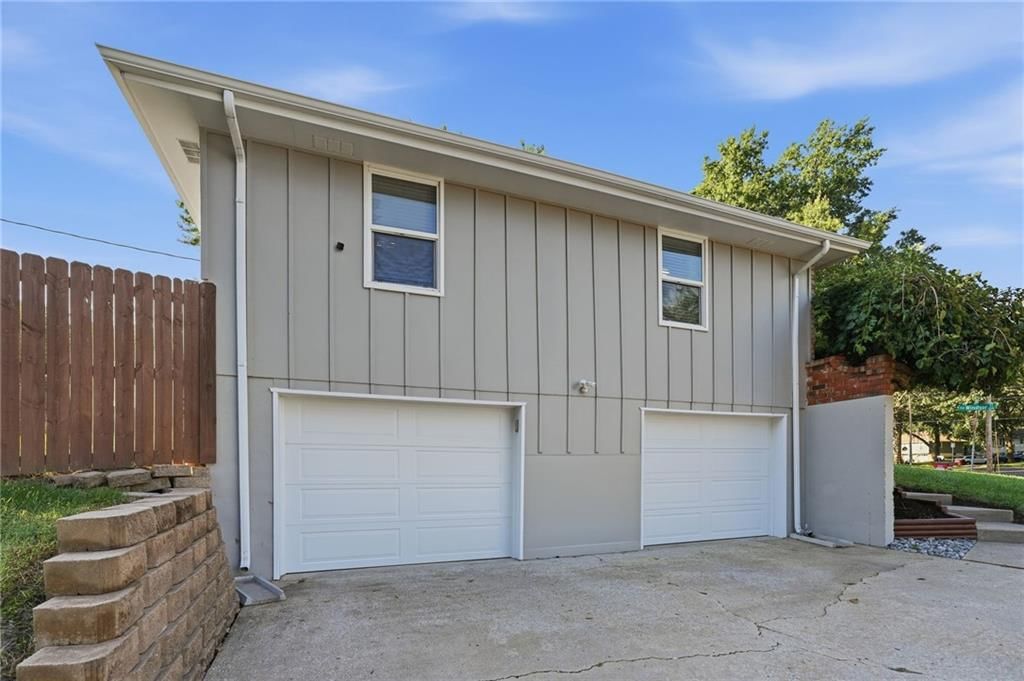 924 SW Speas Drive — photo 31