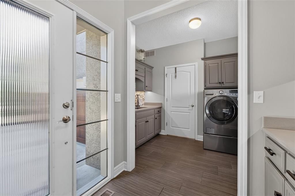 Photo 24 of 76 - 13816 Horton Drive, Overland Park, KS 66223