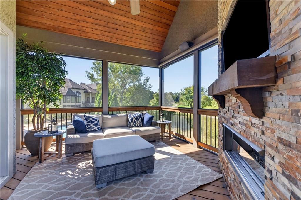 Photo 34 of 76 - 13816 Horton Drive, Overland Park, KS 66223