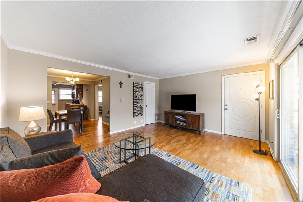4616 HOLLY Street — photo 2