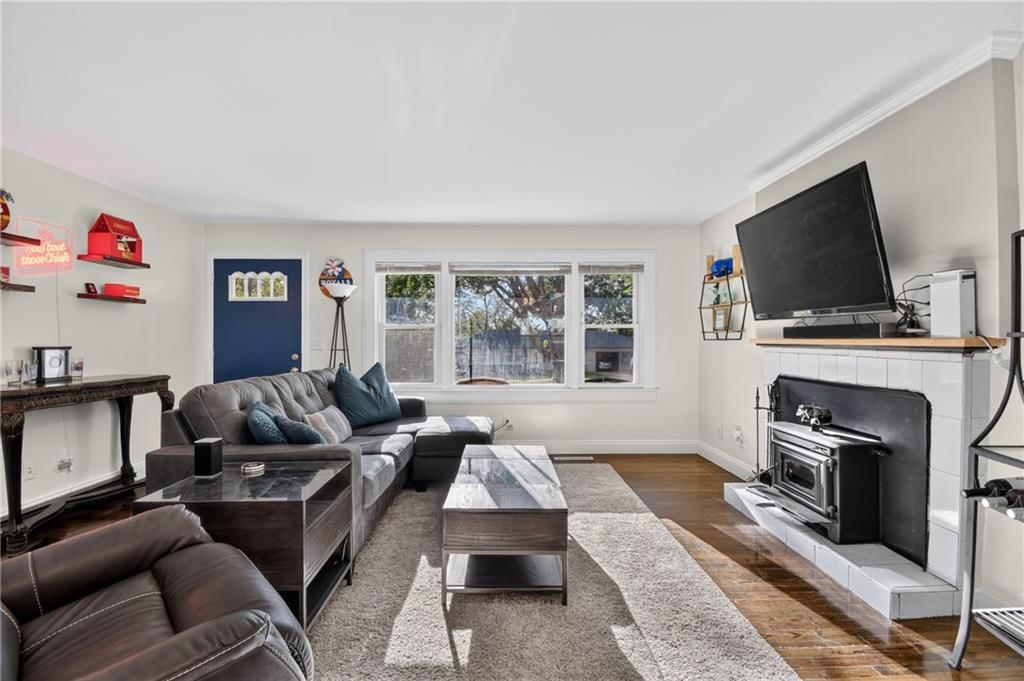 Photo 6 of 29 - 4515 Crisp Avenue, Kansas City, MO 64133