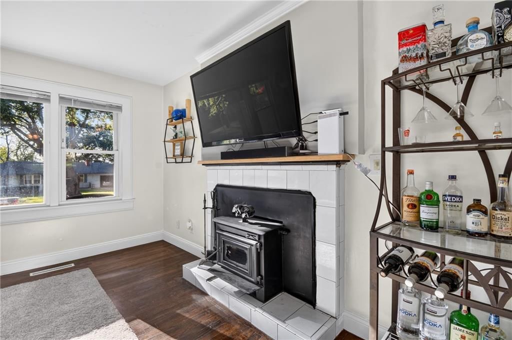 Photo 8 of 29 - 4515 Crisp Avenue, Kansas City, MO 64133