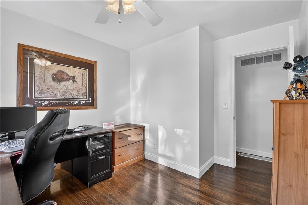Photo 20 of 29 - 4515 Crisp Avenue, Kansas City, MO 64133