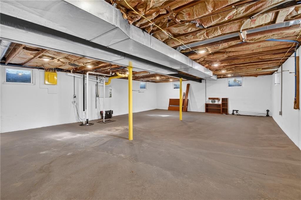Photo 22 of 29 - 4515 Crisp Avenue, Kansas City, MO 64133