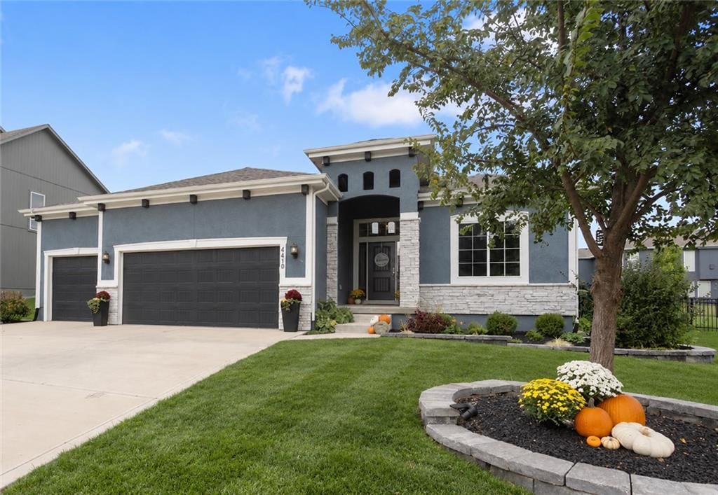 4410 SW Amethyst Drive, Lee's Summit, MO