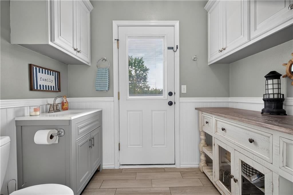 17872 CODY Street — photo 20