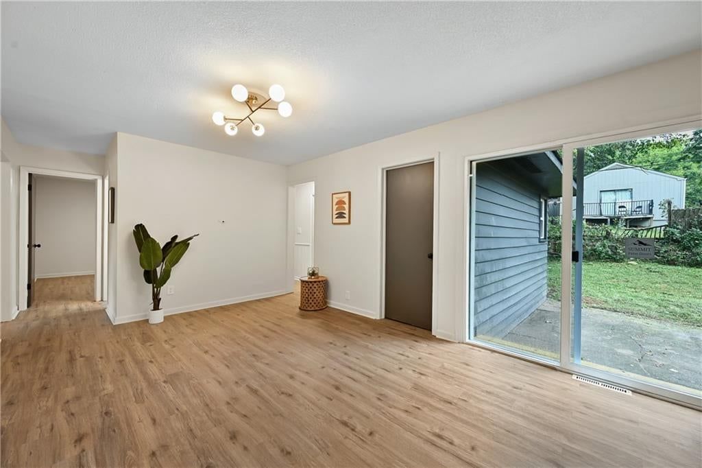 Photo 13 of 21 - 4320 MAGGIE Lane, Kansas City, KS 66102