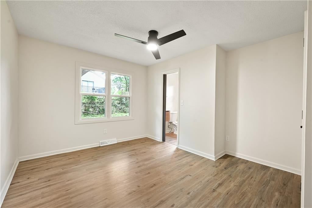 Photo 17 of 21 - 4320 MAGGIE Lane, Kansas City, KS 66102