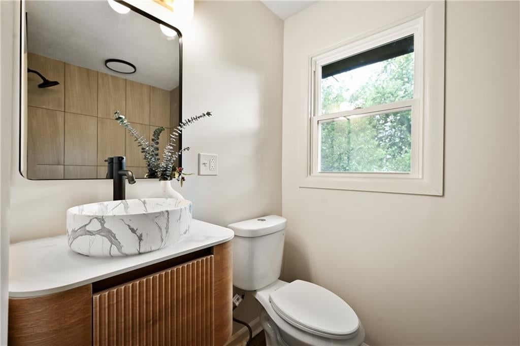 Photo 18 of 21, 4320 MAGGIE Lane, Kansas City, KS 66102
