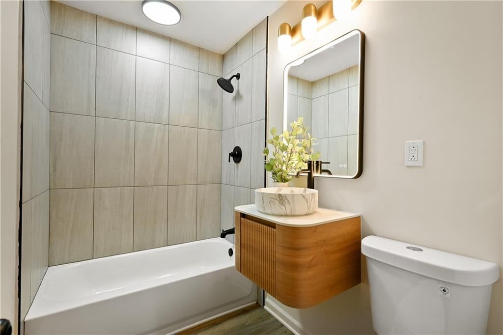 Photo 21 of 21 - 4320 MAGGIE Lane, Kansas City, KS 66102