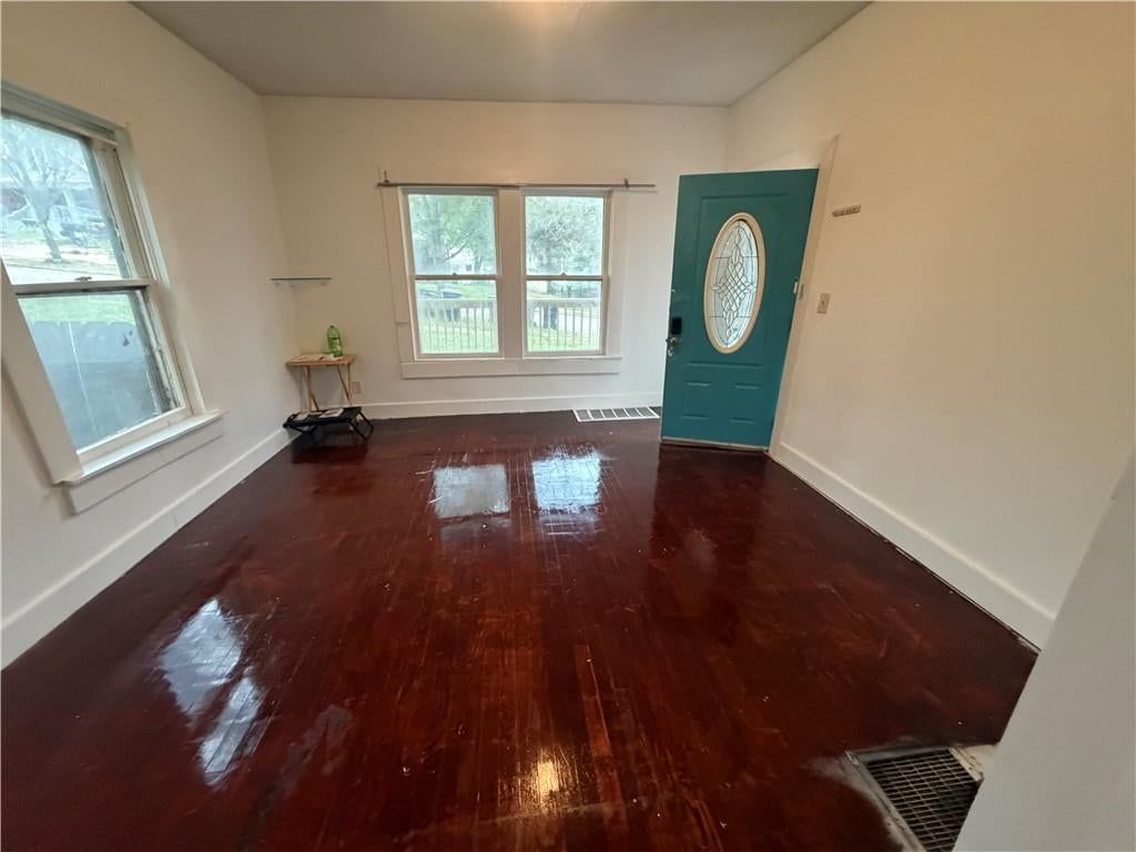 332 Mersington Avenue, Kansas City, MO: listing photo 3