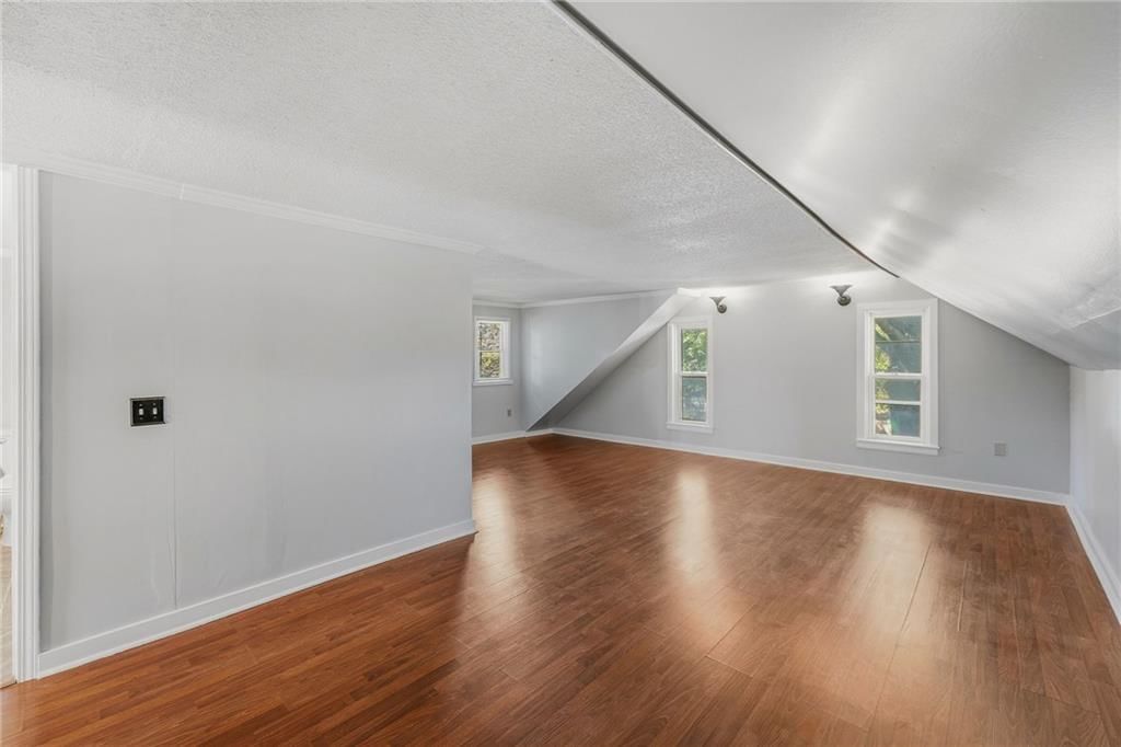 Photo 27 of 40 - 9009 E 68th Street, Raytown, MO 64133