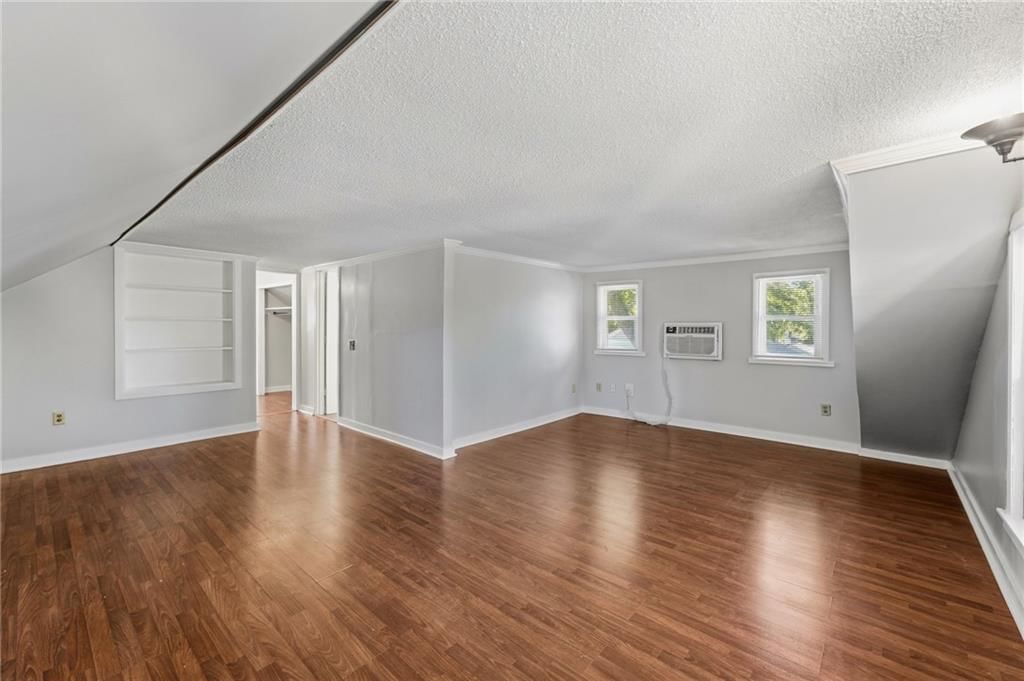 Photo 28 of 40 - 9009 E 68th Street, Raytown, MO 64133