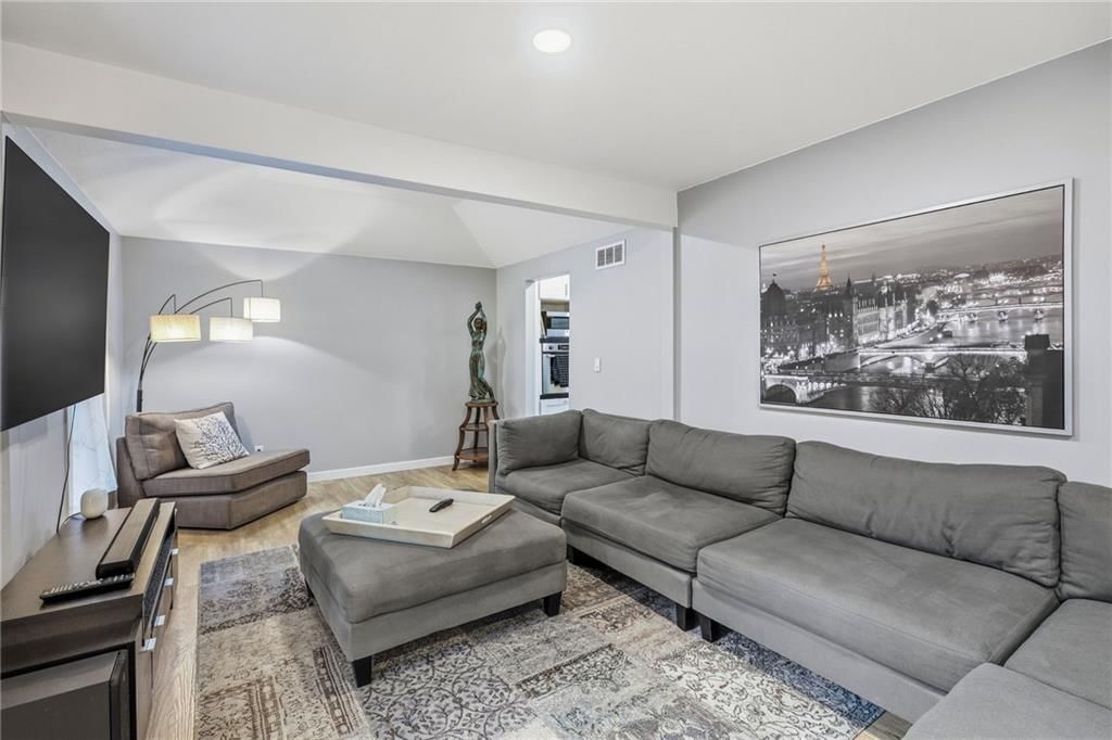 7209 W 54th Street — photo 6