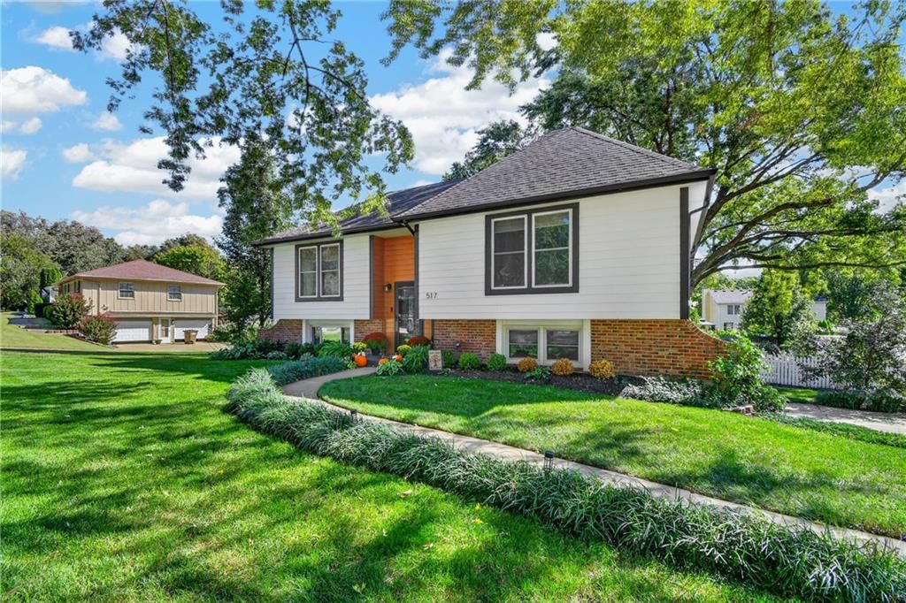 517 S Franklin Street, Raymore, MO: listing photo 3