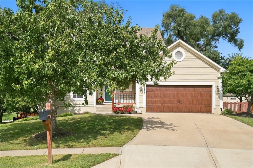 21488 W 121st Terrace, Olathe, KS: listing photo 3