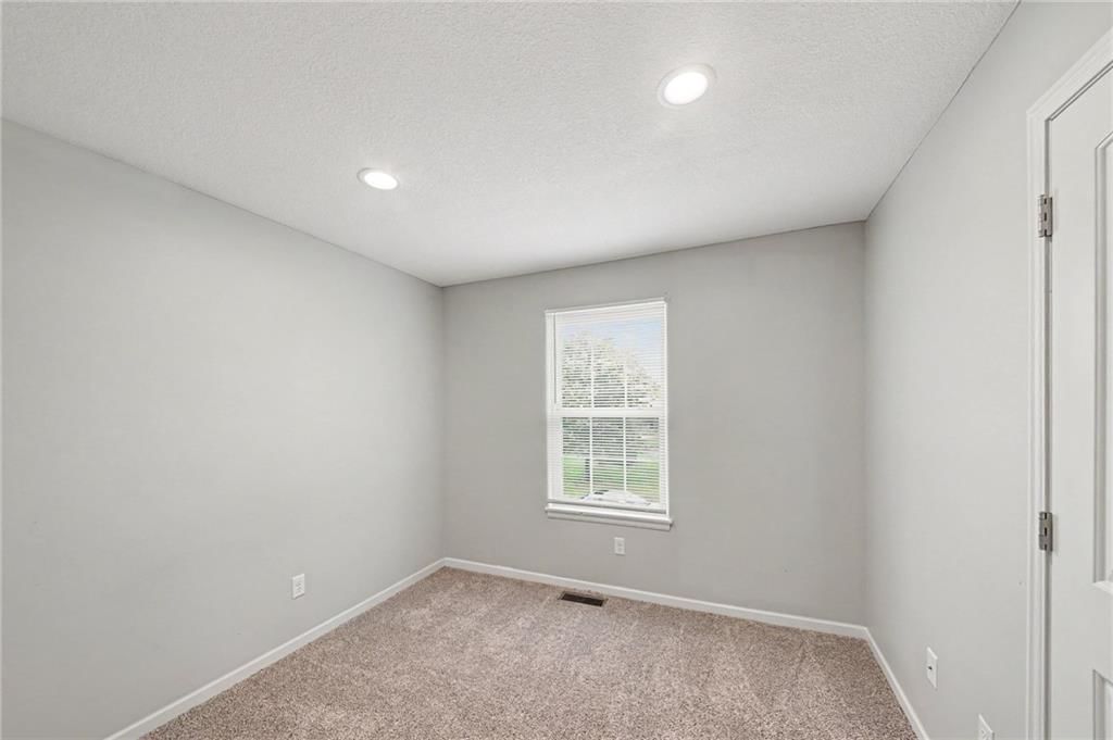 200 ELISSA Drive — photo 10