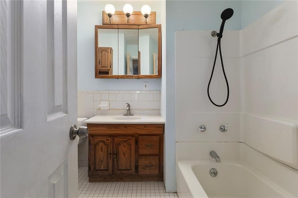 1701 Richmond Drive — photo 13
